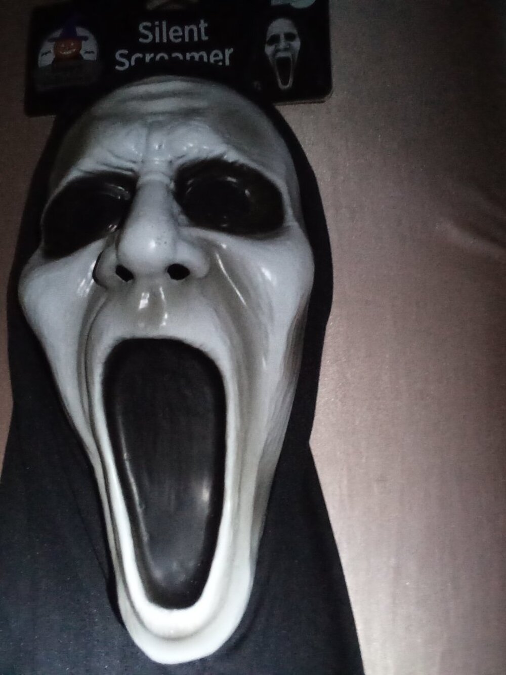 Halloween Mask Silent Screamer New!!!